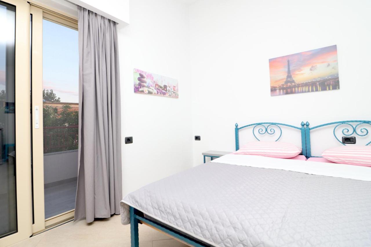 Apartament Ildora Qimon *